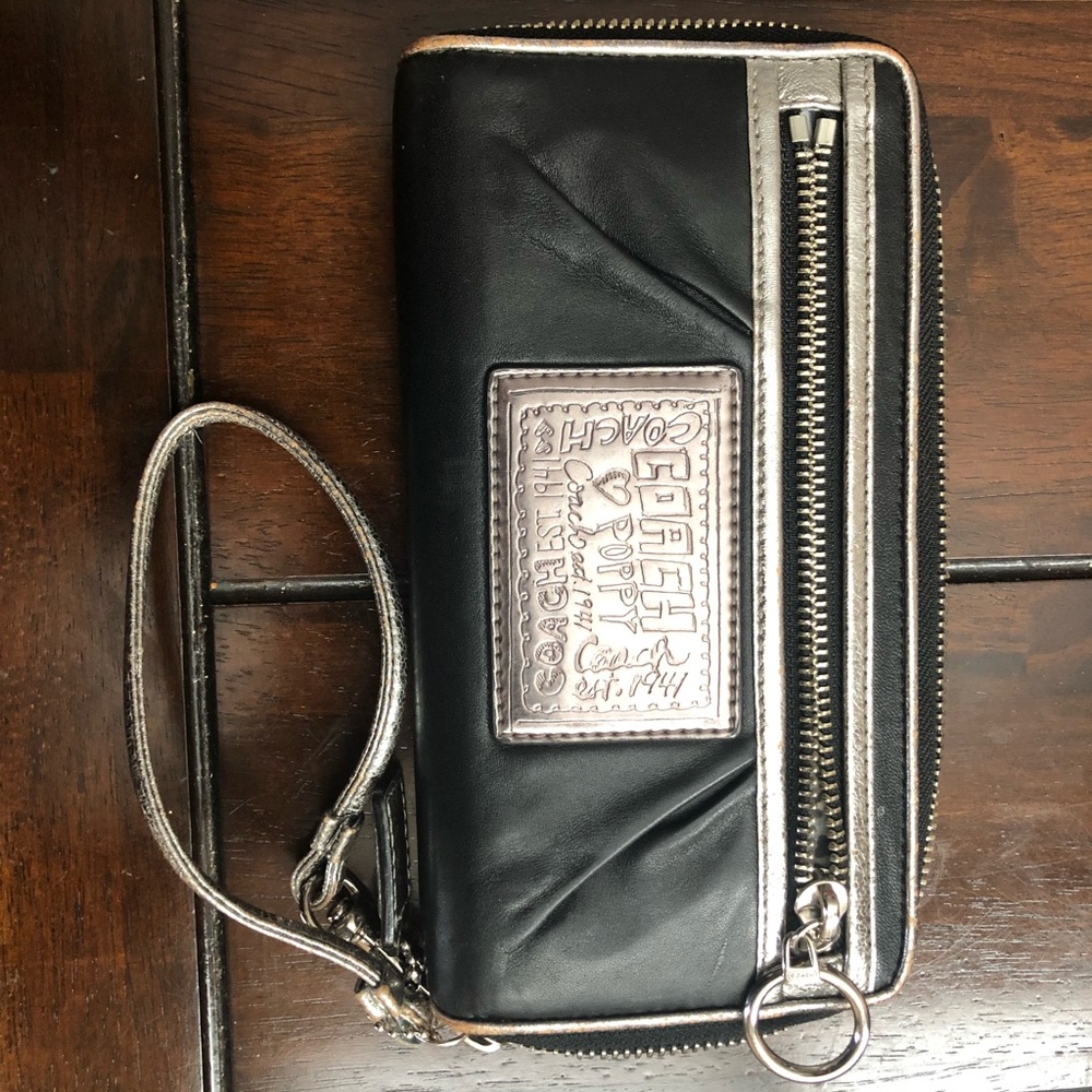 Coach poppy wallet